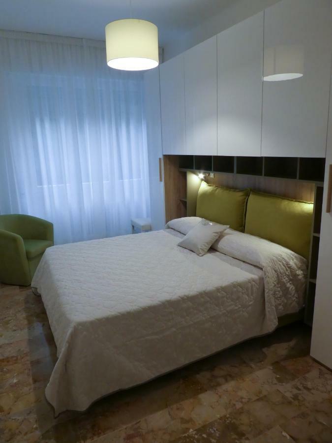 Apartamento Isola Di Man Imperia Exterior foto