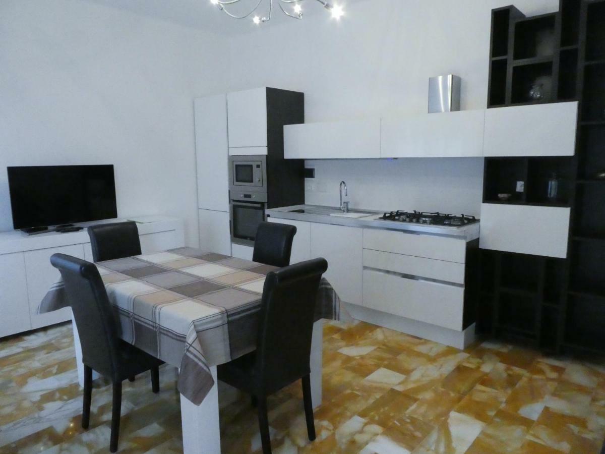 Apartamento Isola Di Man Imperia Exterior foto