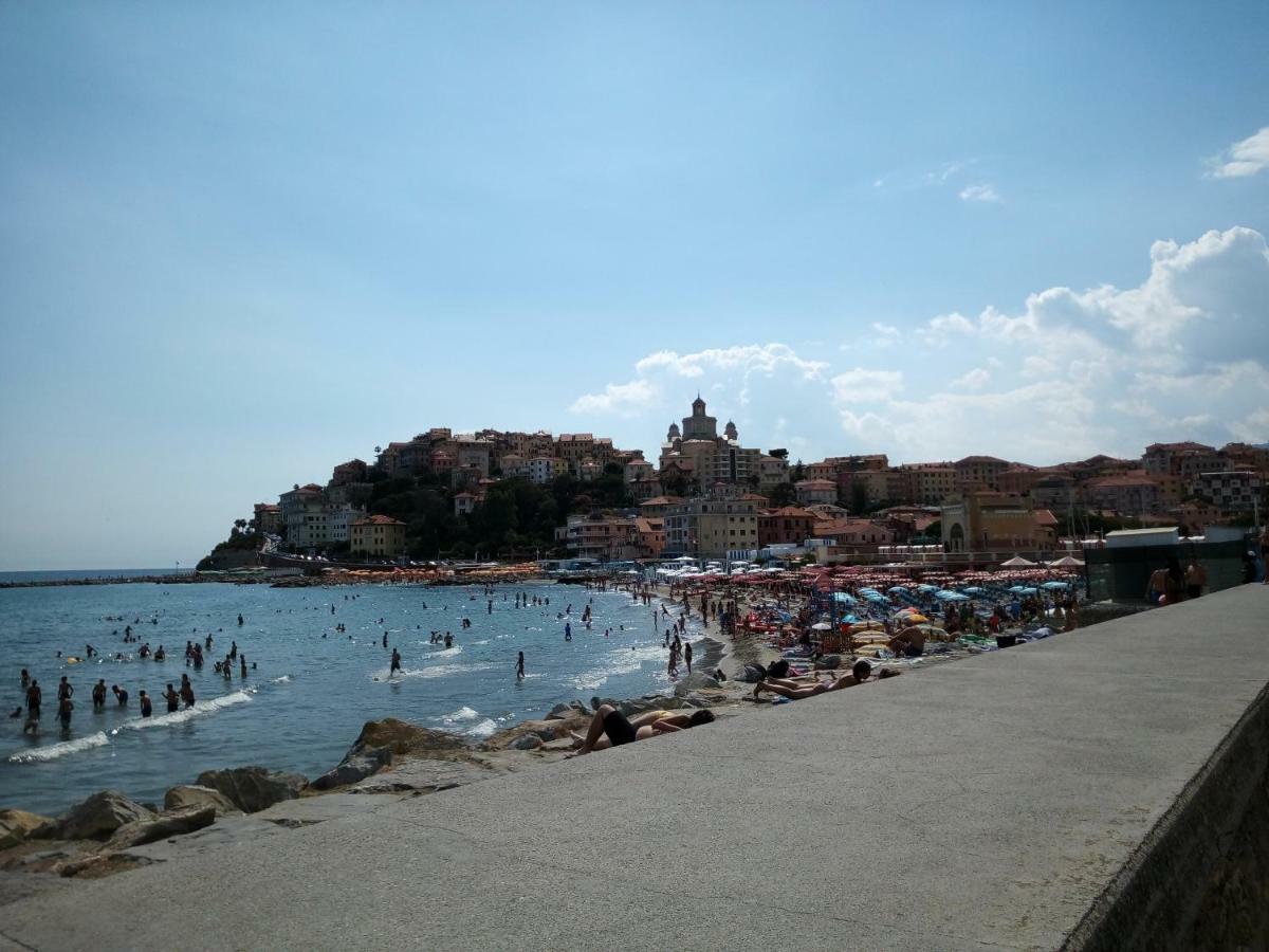 Apartamento Isola Di Man Imperia Exterior foto