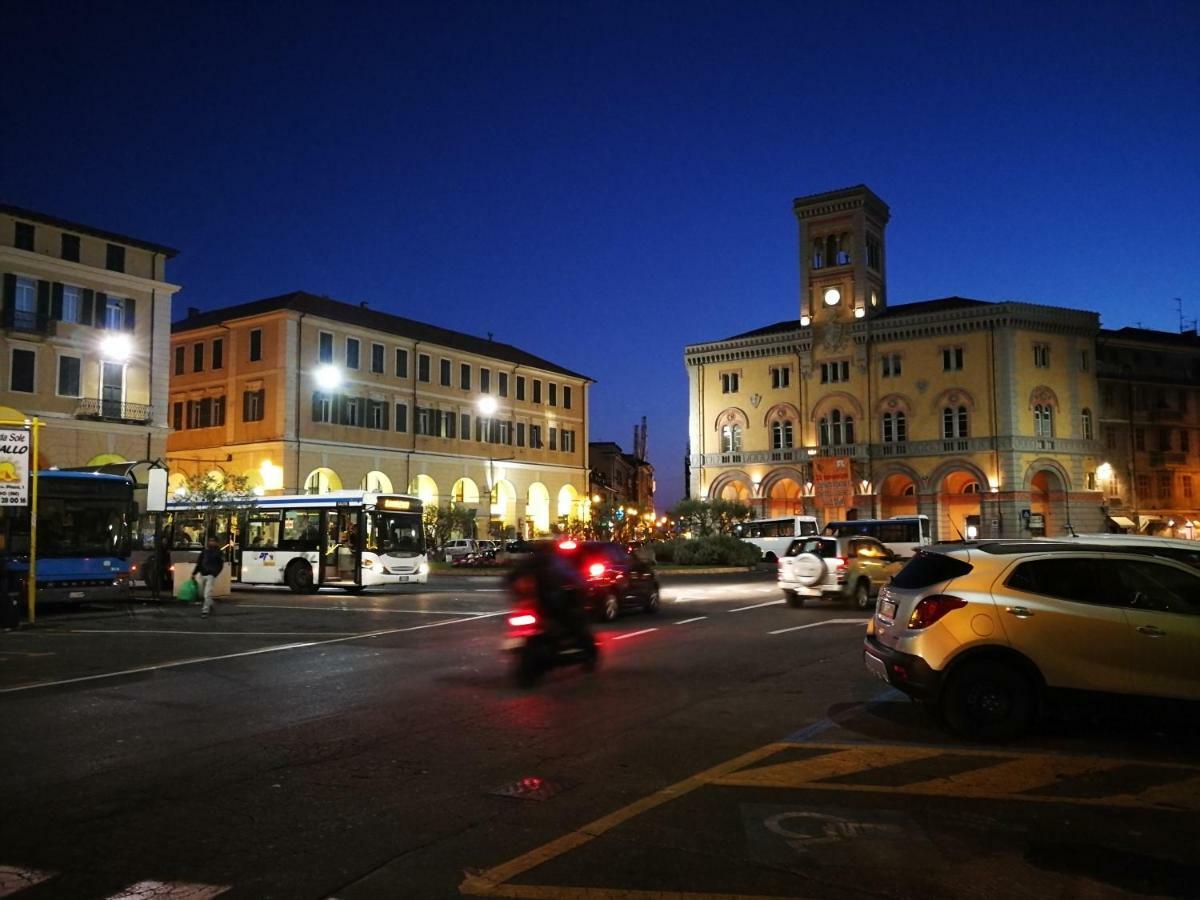 Apartamento Isola Di Man Imperia Exterior foto